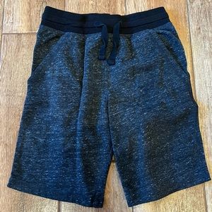Boys wonder nation size 10-12 shorts